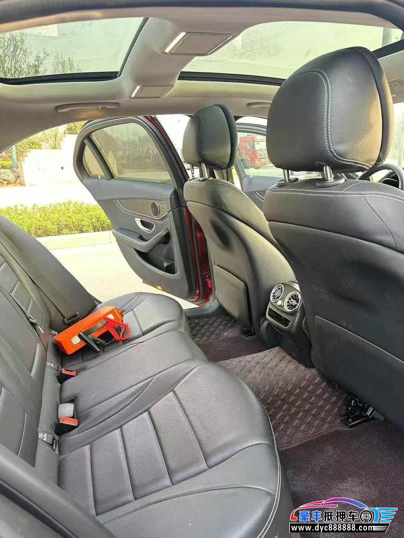 19年奔驰C轿车抵押车出售