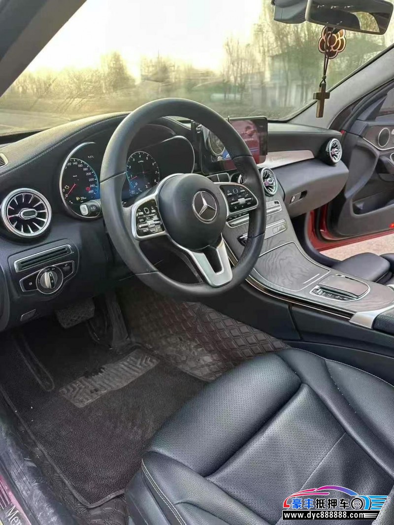 19年奔驰C轿车抵押车出售