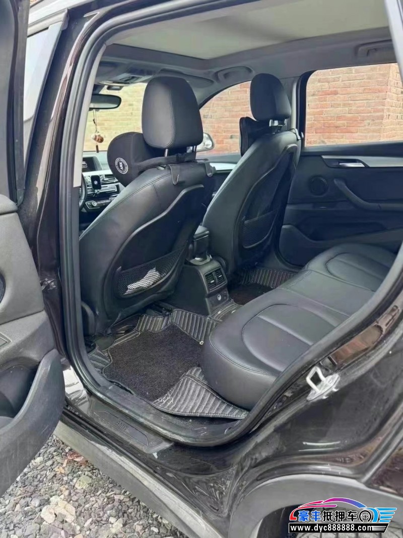 17年宝马X1轿车抵押车出售