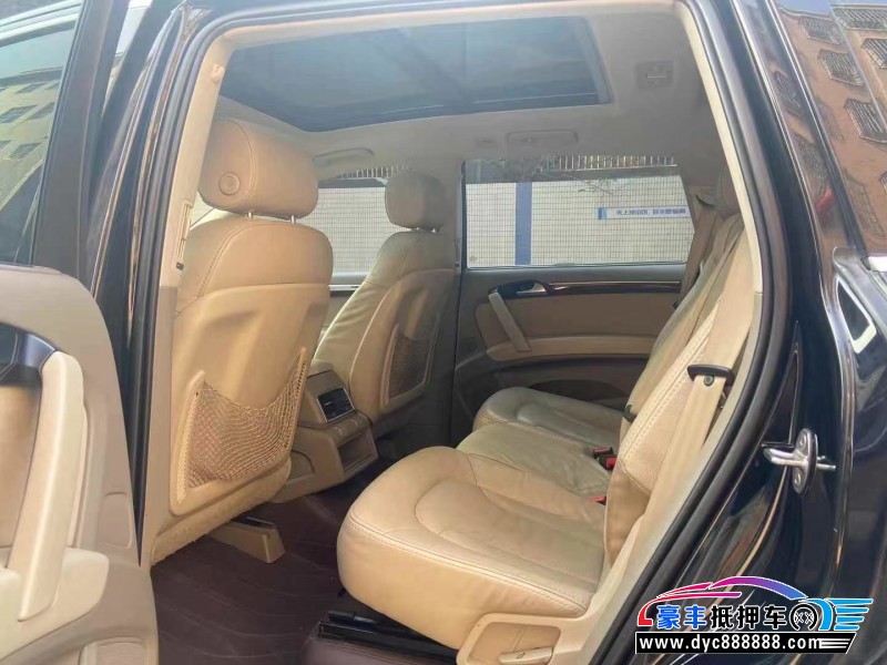 12年奥迪Q7轿车抵押车出售