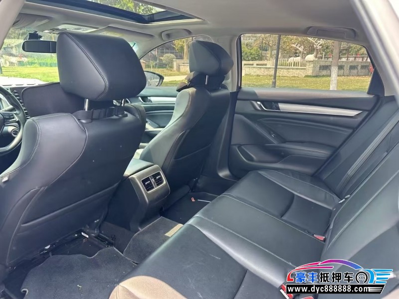 21年本田雅阁轿车抵押车出售