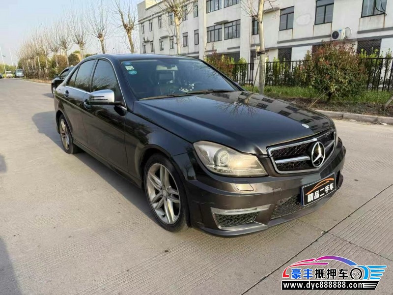 13年奔驰C轿车抵押车出售
