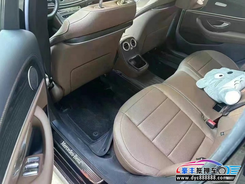 23年奔驰E轿车抵押车出售