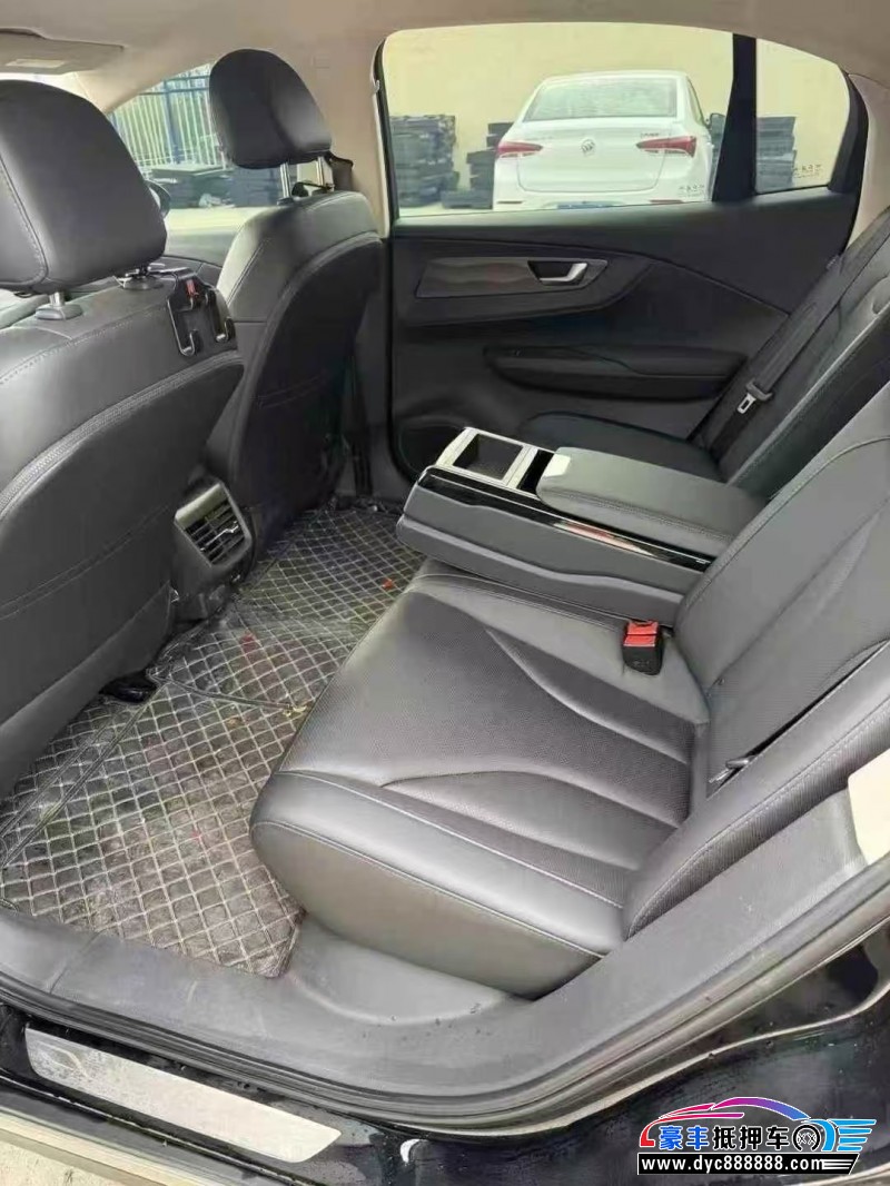 22年红旗EQM5轿车抵押车出售