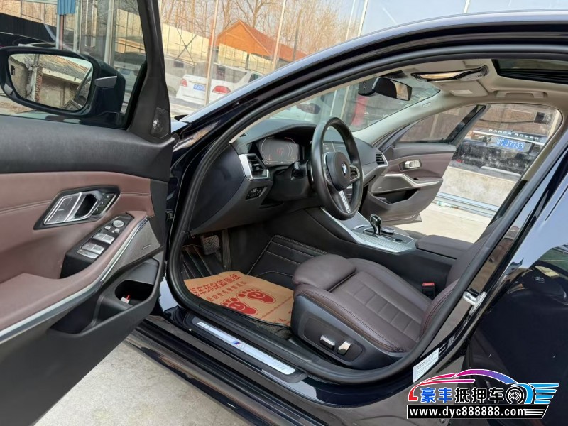 20年宝马3系轿车抵押车出售