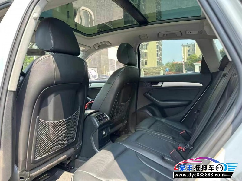 15年奥迪Q5轿车抵押车出售