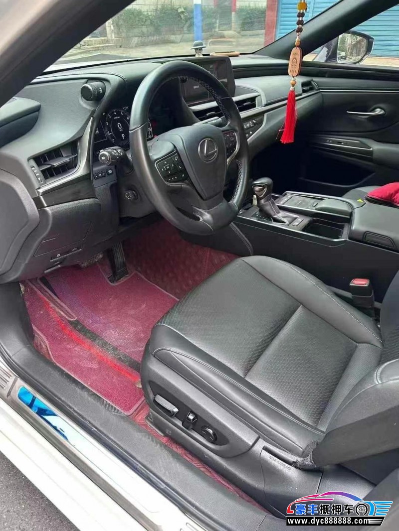 20年雷克萨斯ES轿车抵押车出售