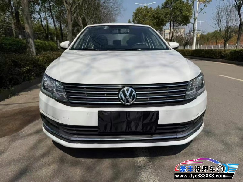 17年大众朗逸轿车抵押车出售