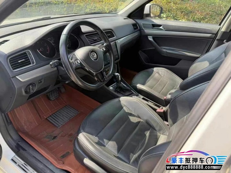 17年大众朗逸轿车抵押车出售