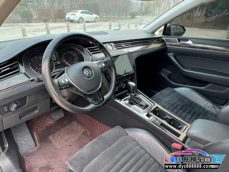 17年大众迈腾轿车抵押车出售