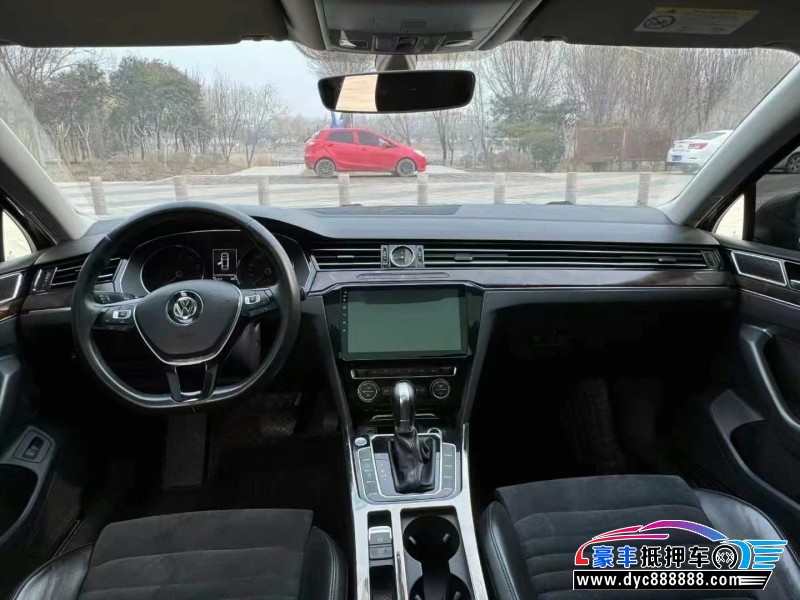 17年大众迈腾轿车抵押车出售