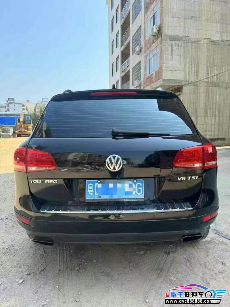 14年大众途锐轿车抵押车出售