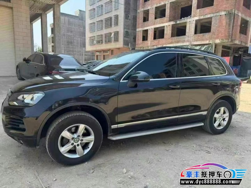 14年大众途锐轿车抵押车出售