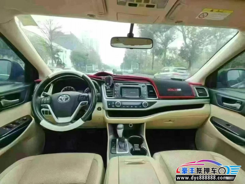 17年丰田汉兰达轿车抵押车出售