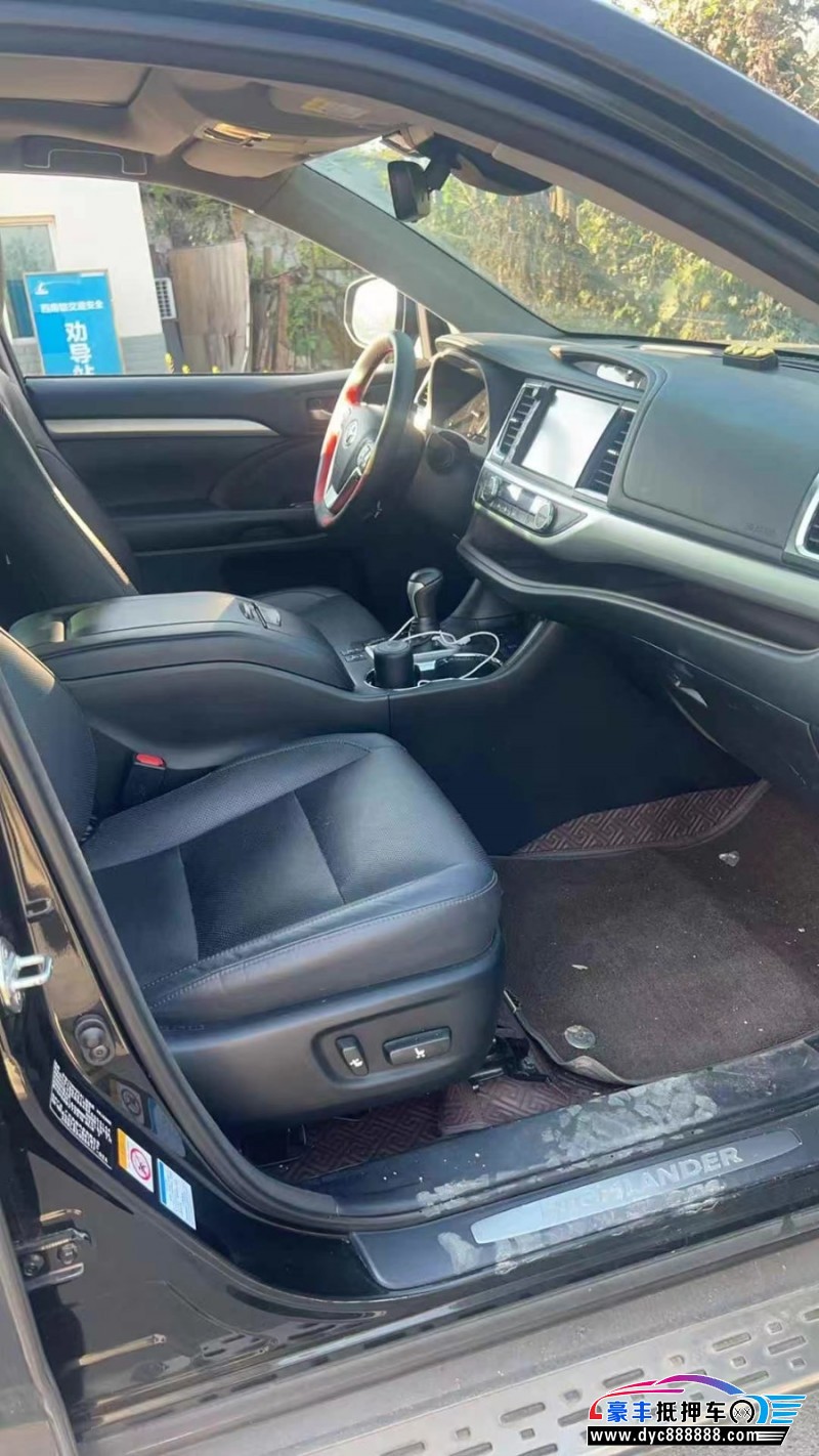 19年丰田汉兰达轿车抵押车出售