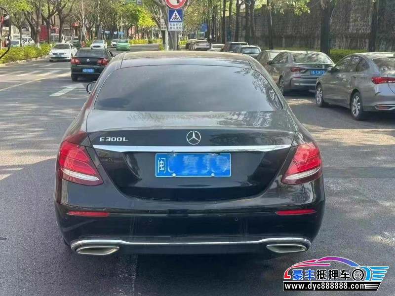 20年奔驰E轿车抵押车出售