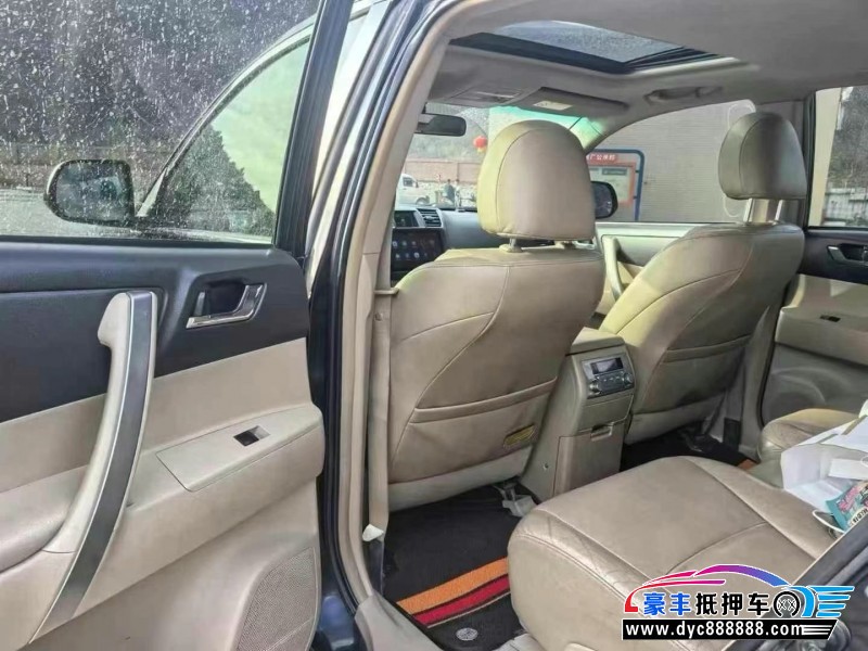 14年丰田汉兰达轿车抵押车出售