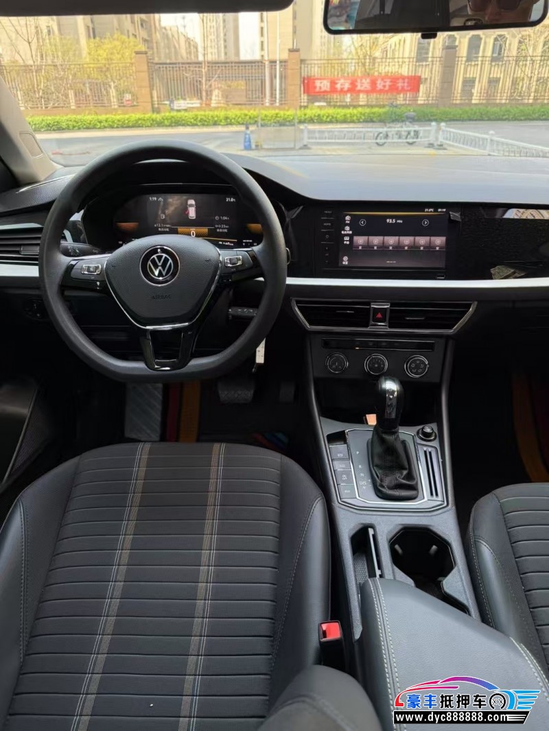 22年大众朗逸轿车抵押车出售