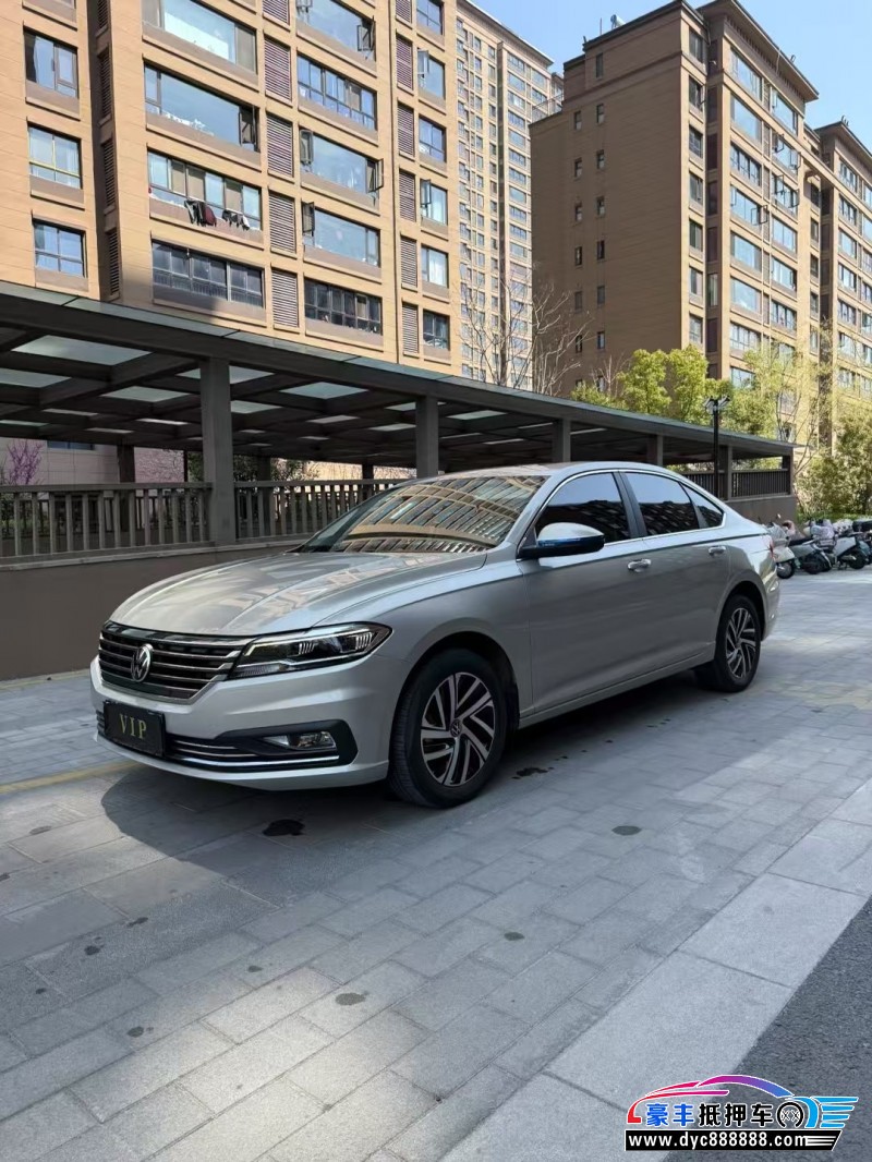 22年大众朗逸轿车抵押车出售