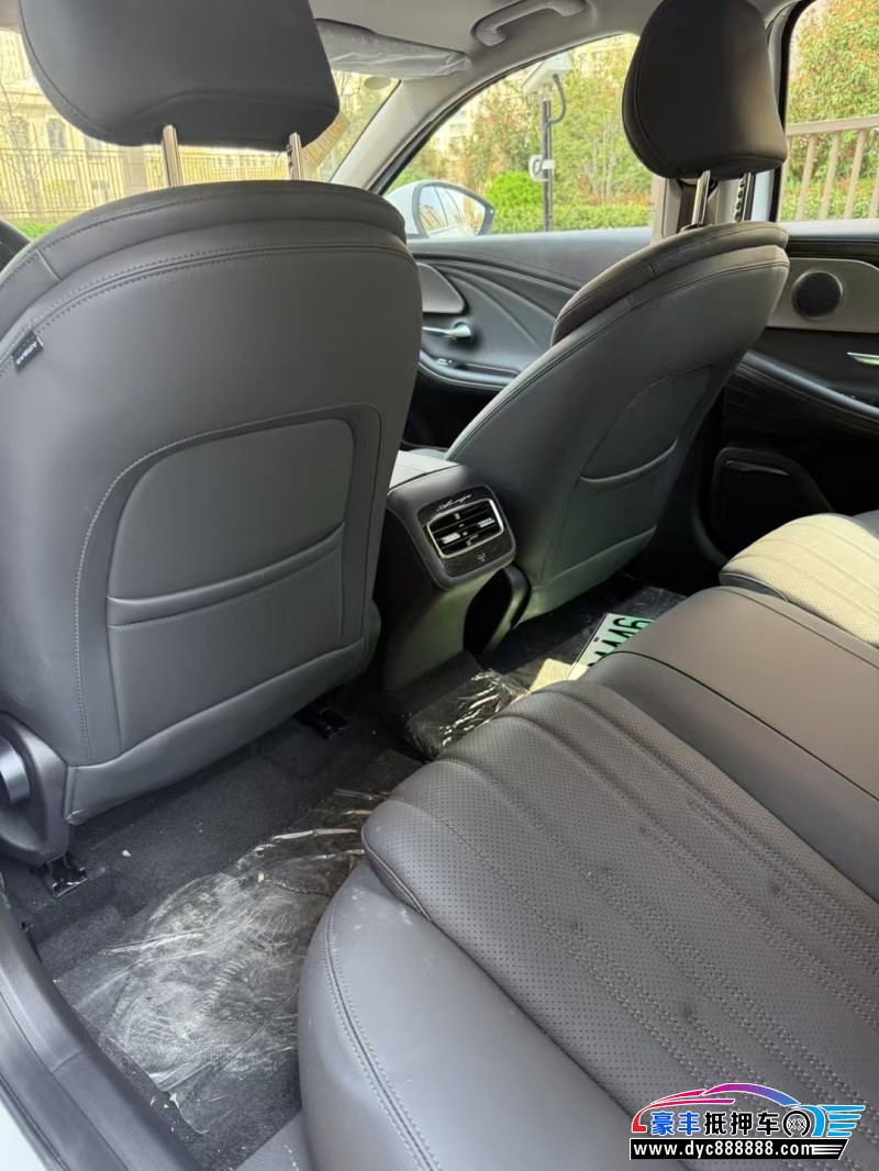 24年奇瑞风云轿车抵押车出售