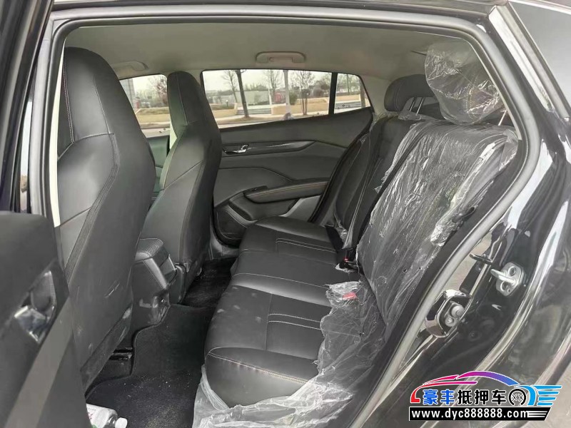 25年东风风神奕炫轿车抵押车出售