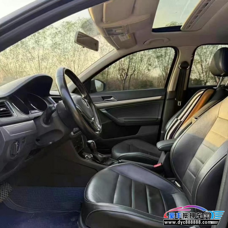 17年大众朗逸轿车抵押车出售