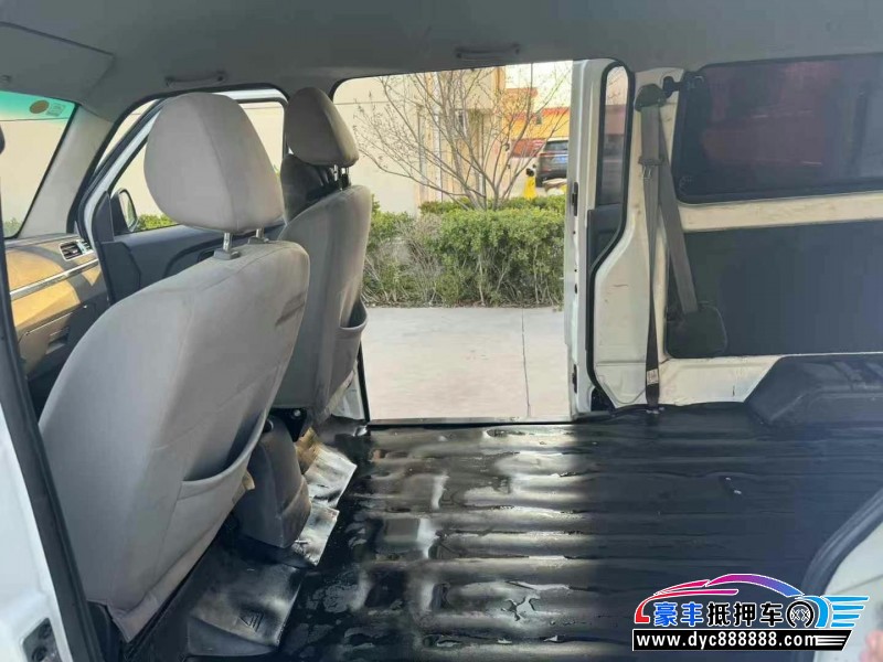 22年金杯小海狮X30轿车抵押车出售