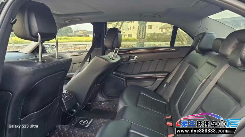 12年奔驰E轿车抵押车出售