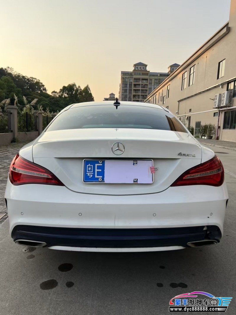 16年奔驰CLA轿车抵押车出售