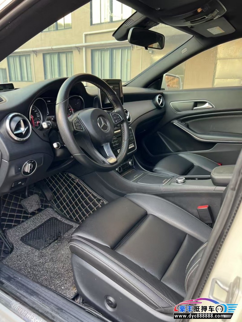 16年奔驰CLA轿车抵押车出售