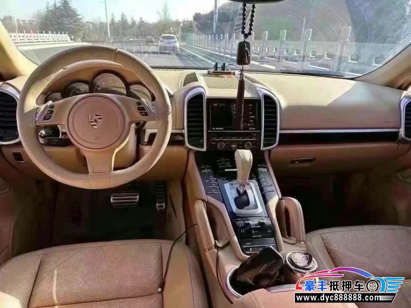 13年保时捷卡宴轿车抵押车出售