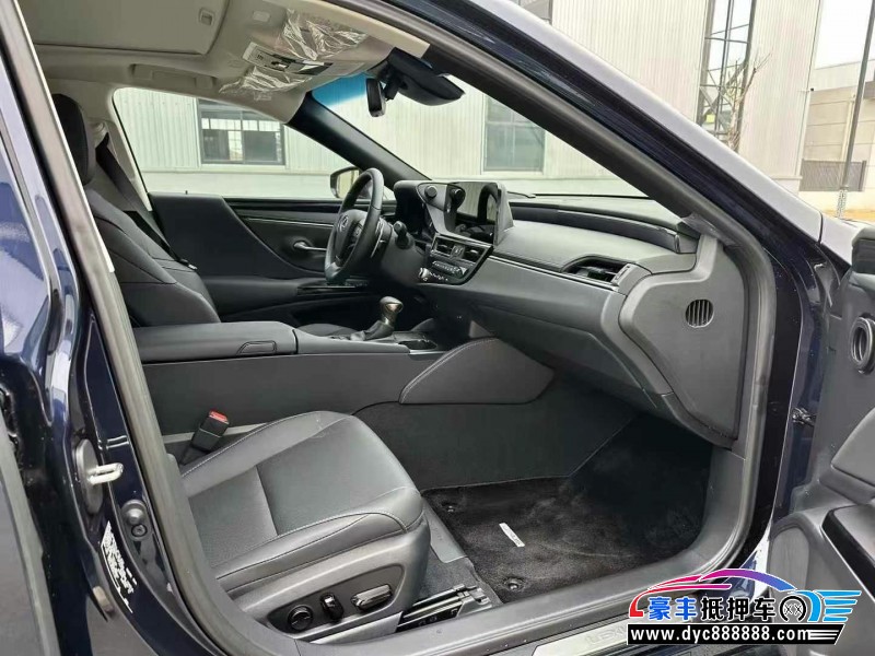 24年雷克萨斯ES轿车抵押车出售