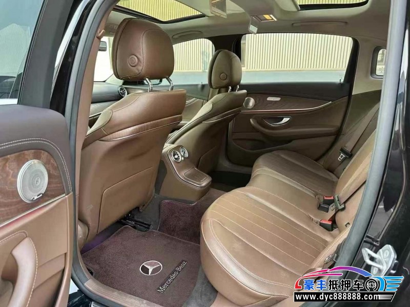 22年奔驰E轿车抵押车出售