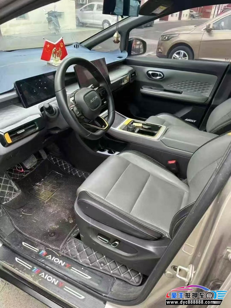 22年埃安Y70轿车抵押车出售