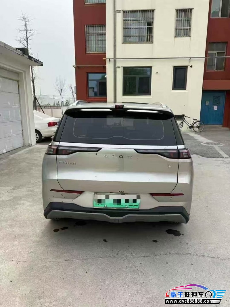 22年埃安Y70轿车抵押车出售