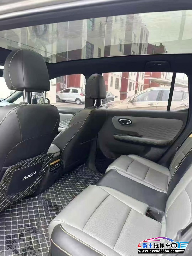 22年埃安Y70轿车抵押车出售