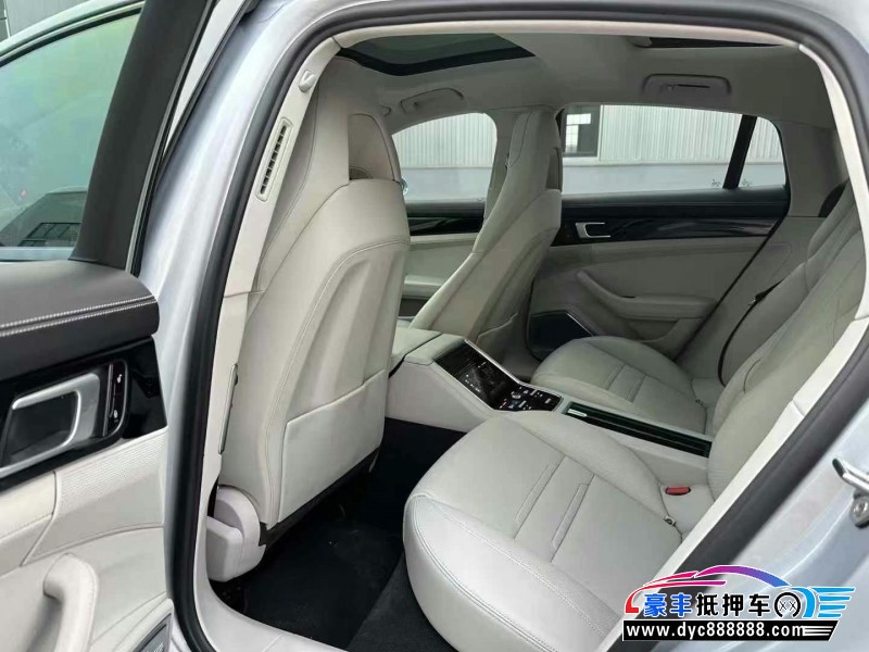 17年保时捷帕纳梅拉轿车抵押车出售