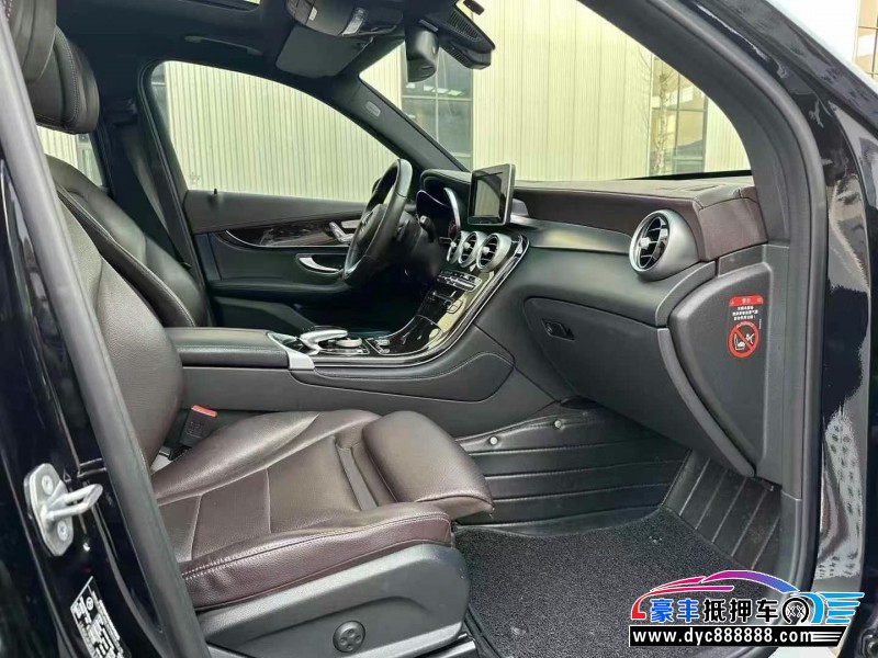 18年奔驰GLC轿车抵押车出售