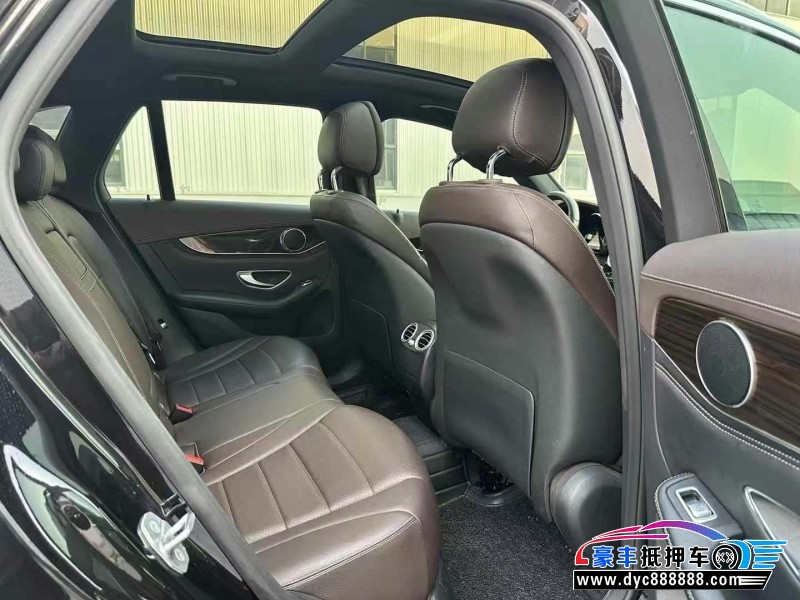 18年奔驰GLC轿车抵押车出售