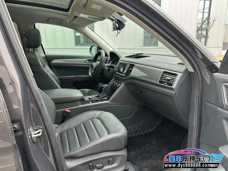 18年大众途昂轿车抵押车出售