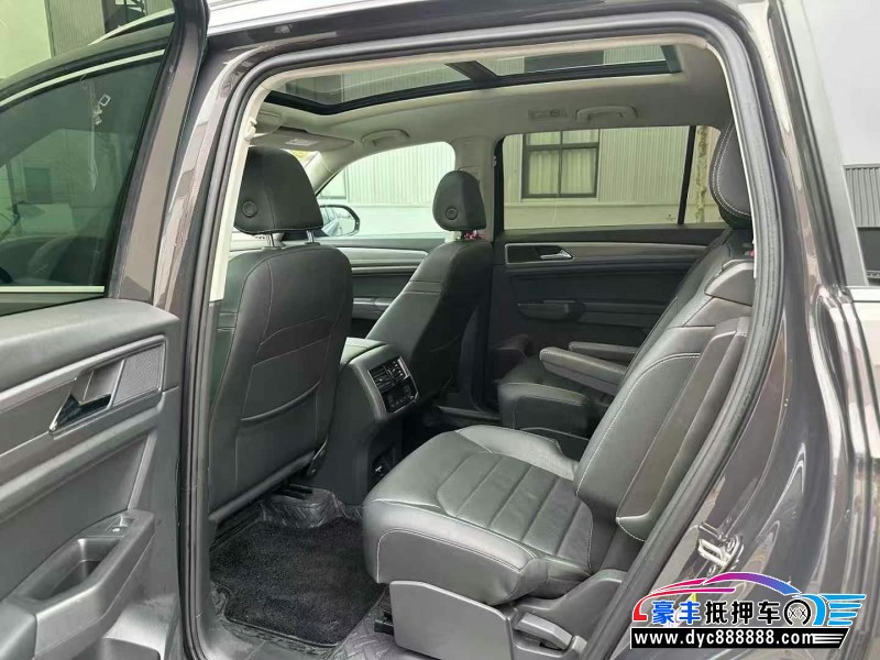 18年大众途昂轿车抵押车出售