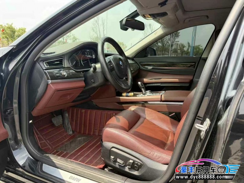 13年宝马7系轿车抵押车出售