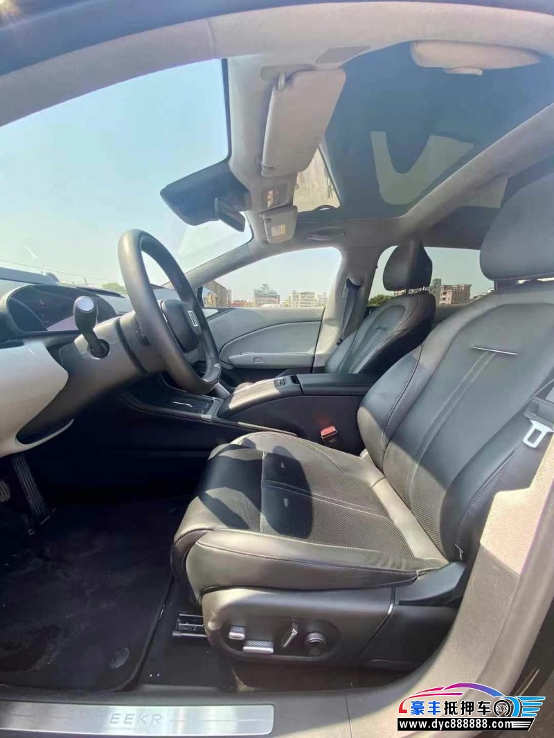 24年极氪007轿车抵押车出售