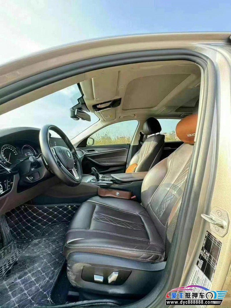 17年宝马5系轿车抵押车出售