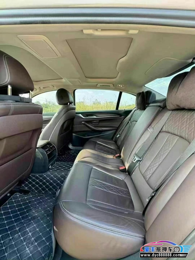 17年宝马5系轿车抵押车出售