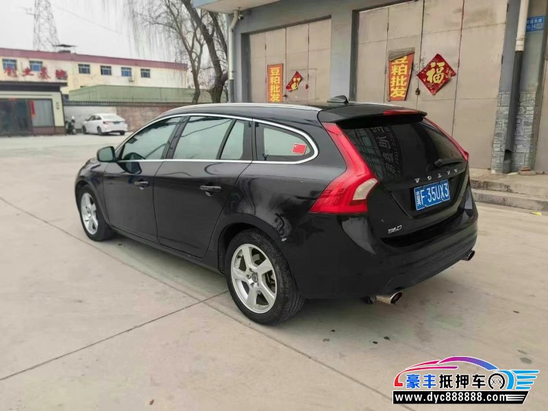 13年沃尔沃V60轿车抵押车出售