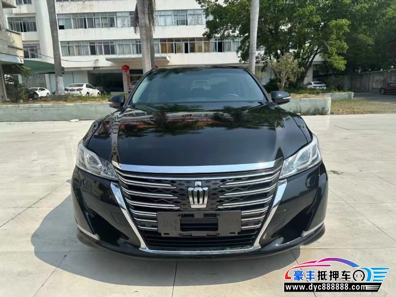 17年丰田皇冠轿车抵押车出售