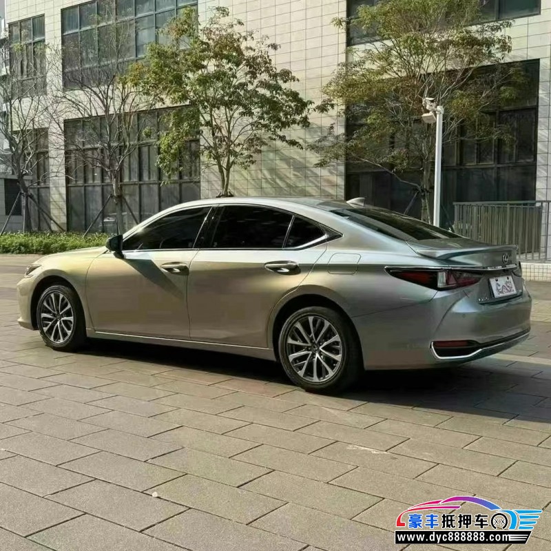 24年雷克萨斯ES轿车抵押车出售