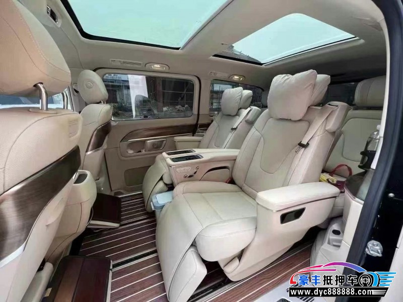 23年奔驰V轿车抵押车出售