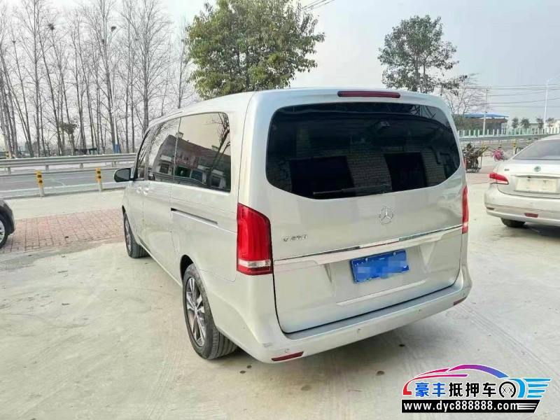 17年奔驰V轿车抵押车出售